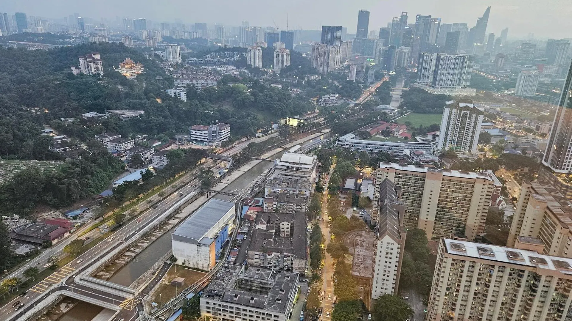 Serenitystayatriveria Kl Sentral Kuala Lumpur Apartment